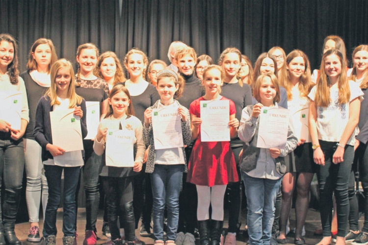 25 junge MusikerInnen stellten sich dem Bezirksbewerb in Mureck.