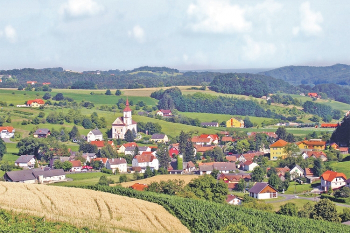 In unmittelbarer Nähe zur Therme Loipersdorf, bietet Unterlamm höchste Lebensqualität. Mit einem Nächtigungsplus von 20 Prozent gehört die Gemeinde zu den klaren Siegern im Tourismusranking.