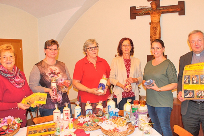 Das Foto zeigt das Redaktionsteam für das Feldbacher Kochbuch: Sonja Skalnik, Christine Trummer, Grete Kohl, Mag. Michaela Trummer 