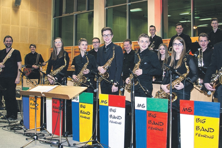 Die Musiker der Big Band Formation der Musikschule Fehring.