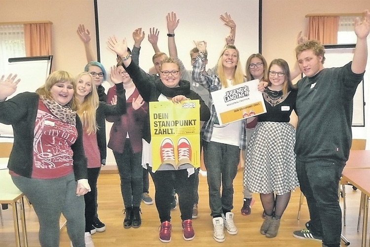 Jugendlandtag Regionaltreffen in Fürstenfeld mit den hochmotivierten Jugendlichen und deren Slogan „Dein Standpunkt zählt“.