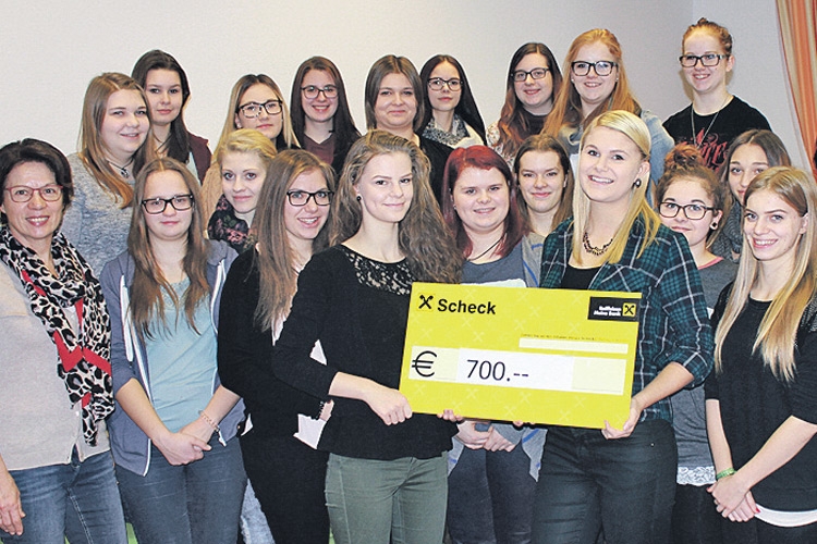 Die sozial engagierten Schülerinnen des Abschlusslehrganges der Fachschule Vorau mit Betreuerinnen.