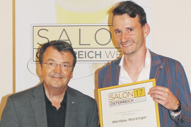 Winzer Reinhard Wurzinger mit ÖWM-Chef Willi Klinger. 