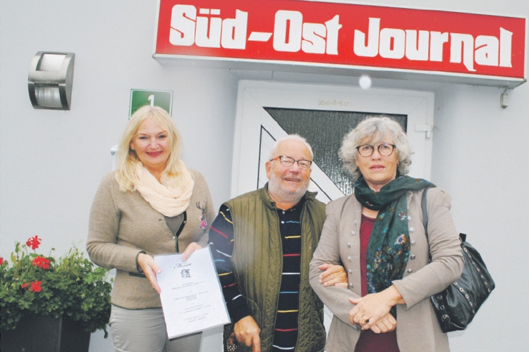 GF Ulrike Krois mit Gewinner Erwin Würrer und Gattin Heidi.