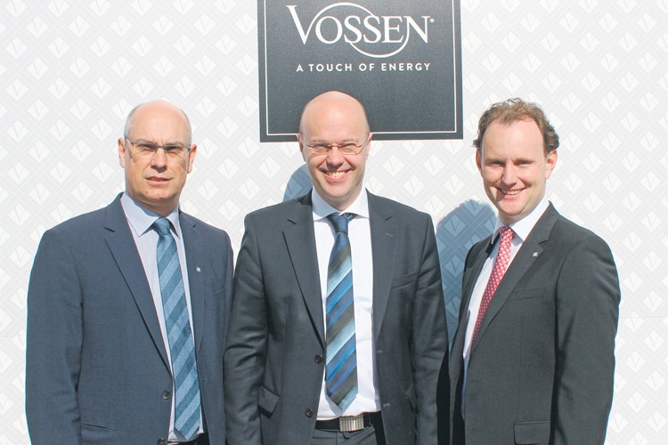 Vossen ist für die Mutter Linz Textil AG die Supermarke. Darüber freut sich Hermann Wiesinger mit den Vossen-Chefs DI Werner Blohmann und Mag. Paul Mohr. 