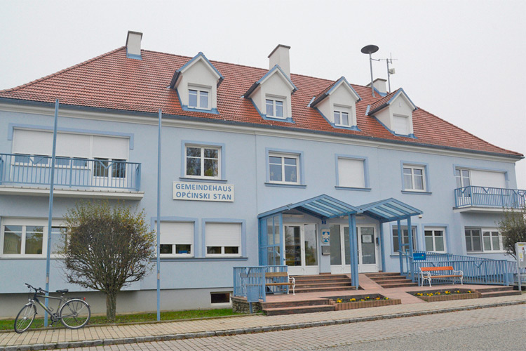 Das Gemeindehaus von Stinatz liegt zentral im Herzen der Gemeinde.