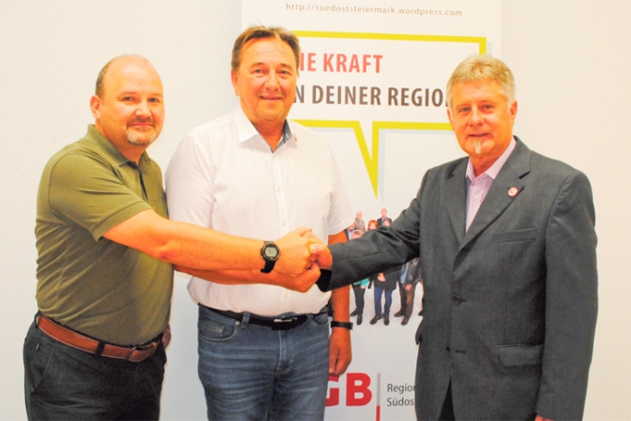 Karl Heinz Platzer (li.) mit seinem Vorgänger Reinhard Puffer (mi.) und dem Regionalvorsitzenden Siegfried Trauch. 