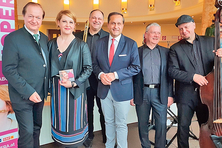 Das „jOPERA“-Team bei der Präsentation der heurigen Oper im Hotel Larimar in Stegersbach. 