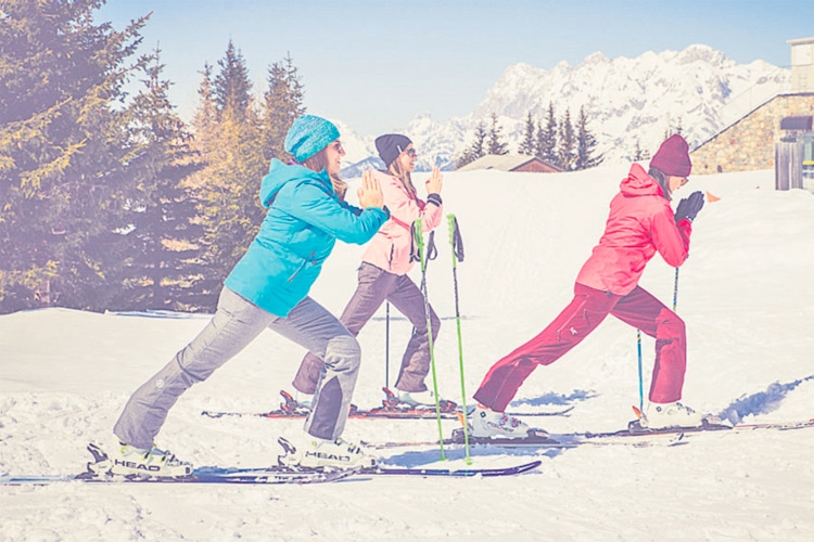 Ob als entspannende Pause oder gute Vorbereitung für einen verletzungsfreien Skitag - “Ski-Yoga” liegt im Trend.