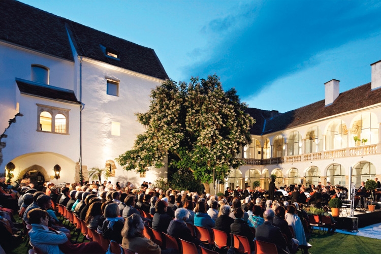 Am 30. Juni heißt es „Alles Mendelssohn” im Schlosshof.