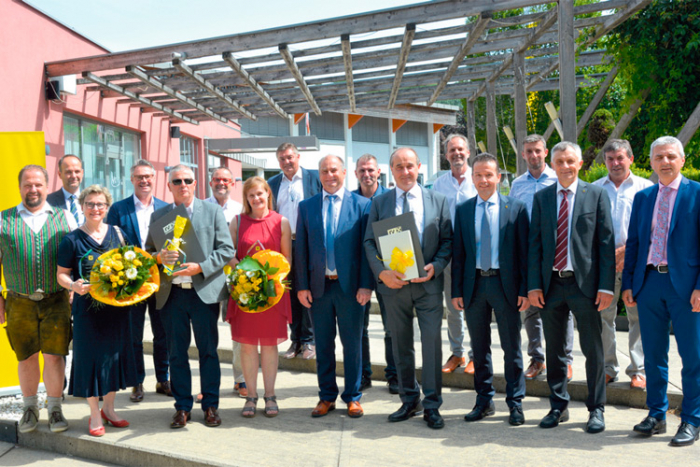 Bei der Generalversammlung im Komm’ Zentrum Leitersdorf wurden zahlreiche Funktionäre der Raiffeisenbank Region Feldbach für ihre Verdienste geehrt.