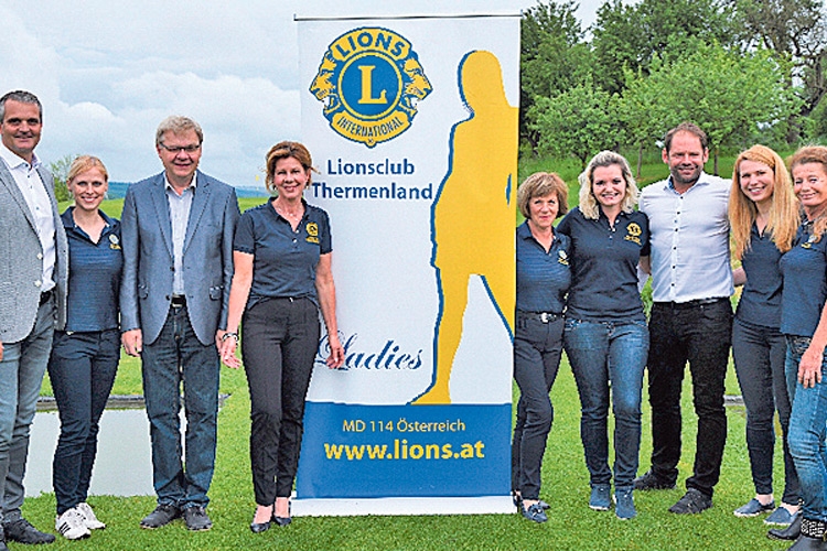 Lions Club-Vorstandsmitglieder mit Bgm. Hauptmann u. GF Deutsch.