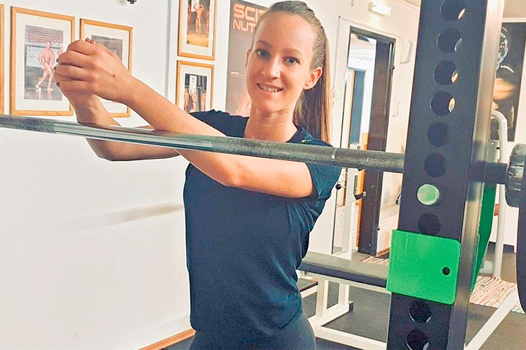 Die 27-jährige NMS-Lehrerin Nicole Probst aus Mitterberg im Bezirk Hartberg-Fürstenfeld bei einer ihrer häufigen Trainingseinheiten im Fitnesscenter. 