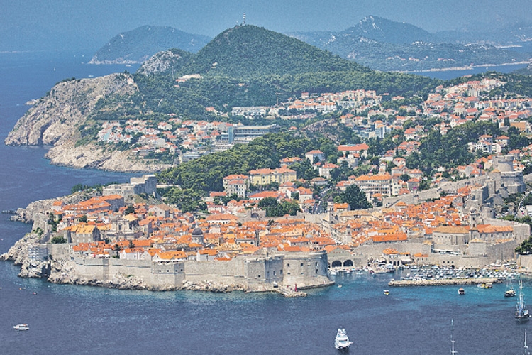 In endlosen Küsten und einer atemberaubenden Naturlandschaft zeigt sich Kroatien. 
