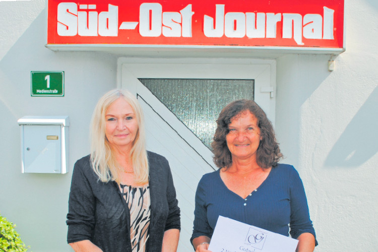 SOJ-GF Ulrike Krois und die glückliche Gewinnerin Gisela Lappi.