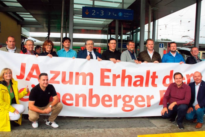 FPÖ-Initiatoren mit Michi Wagner und Stadtrat Franz Halbedl.