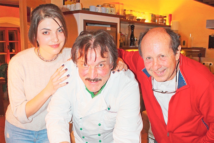Erich Pucher mit Tochter Alina und Hausherr Dr. Dolf Dominik.
