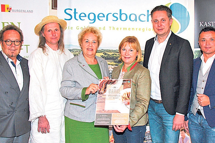 Die Organisatoren präsentierten im Kastell Stegersbach das Programm zum Gansl-Wochenende.
