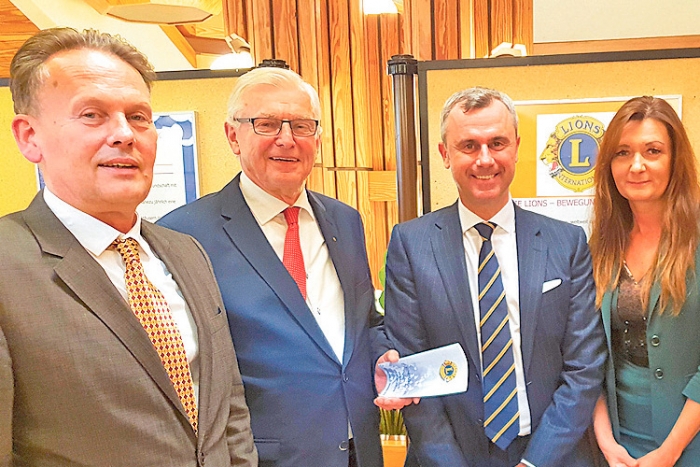 Auch Bundesminister Ing. Norbert Hofer und Gattin besuchten das Benefizkonzert im KUZ und waren sichtlich begeistert. 