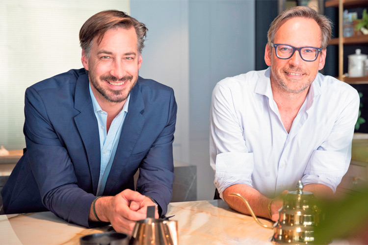 Die Brüder Bernd und Hannes (re.) Radaschitz führen das Traditionsunternehmen gemeinsam.
