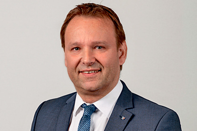 Wirtschaftsbund Burgenland  Direktor Ulf Schneller legte seine Forderungen dar. 
