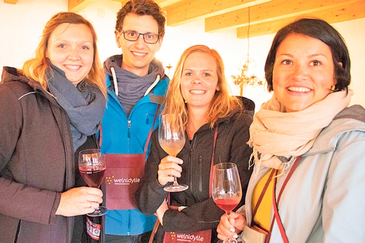 Südburgenland-Weinliebhaber überzeugten sich am Weinfrühling-Wochenende von der tollen Qualität der Produkte.