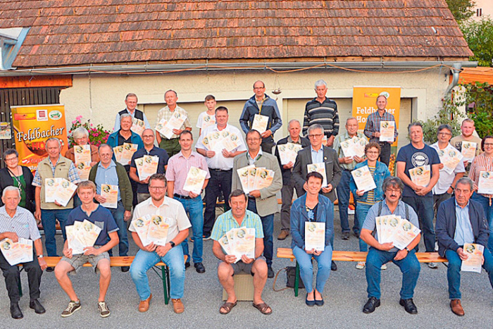 Die Prämierten des Bienenzuchtvereines Feldbach sowie der Genussregion Feldbacher Honig. 