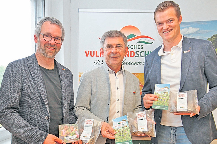 Von links: Vulkanland-GF Michael Fend, Kulmland-Obmann-Stv. Franz Fartek und Johann Kaufmann (Fleischhof Raabtal).